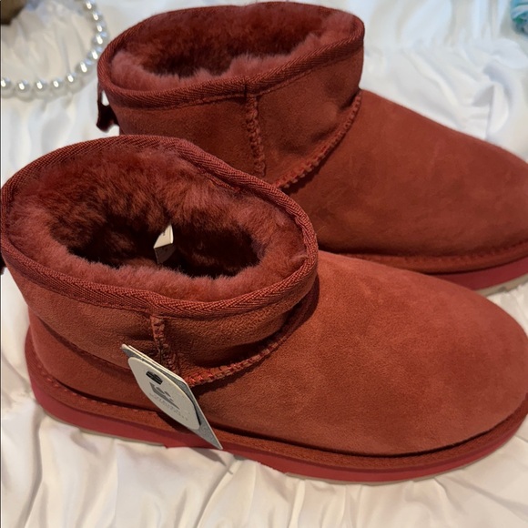 Emu Australia NWT Red Suede Ankle Boots 8 - Picture 1 of 8